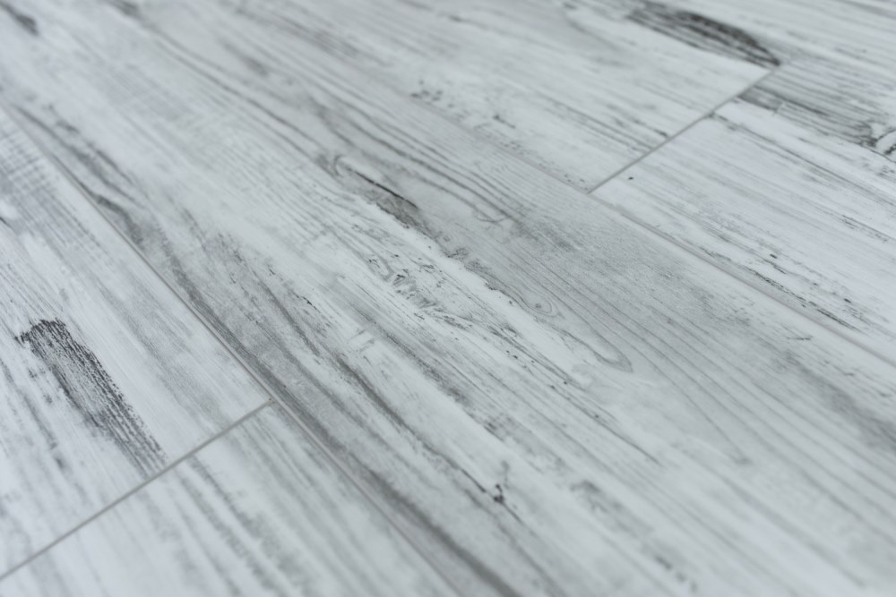 Замковая ПВХ плитка "Art Tile" Берёза Божоле (1220*152*5 мм) — купить в Нальчике