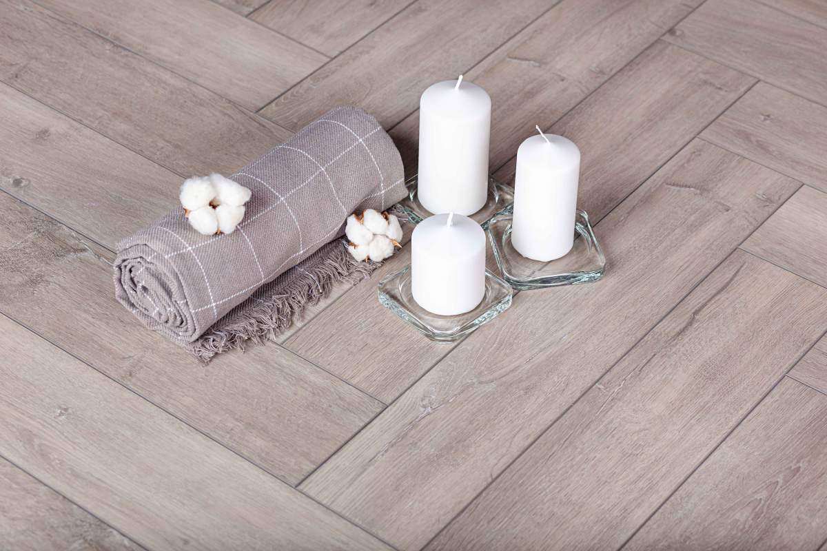 Замковая ПВХ плитка "Aberhof" Carmelita 1682 (615*123*5 мм) — купить в Нальчике