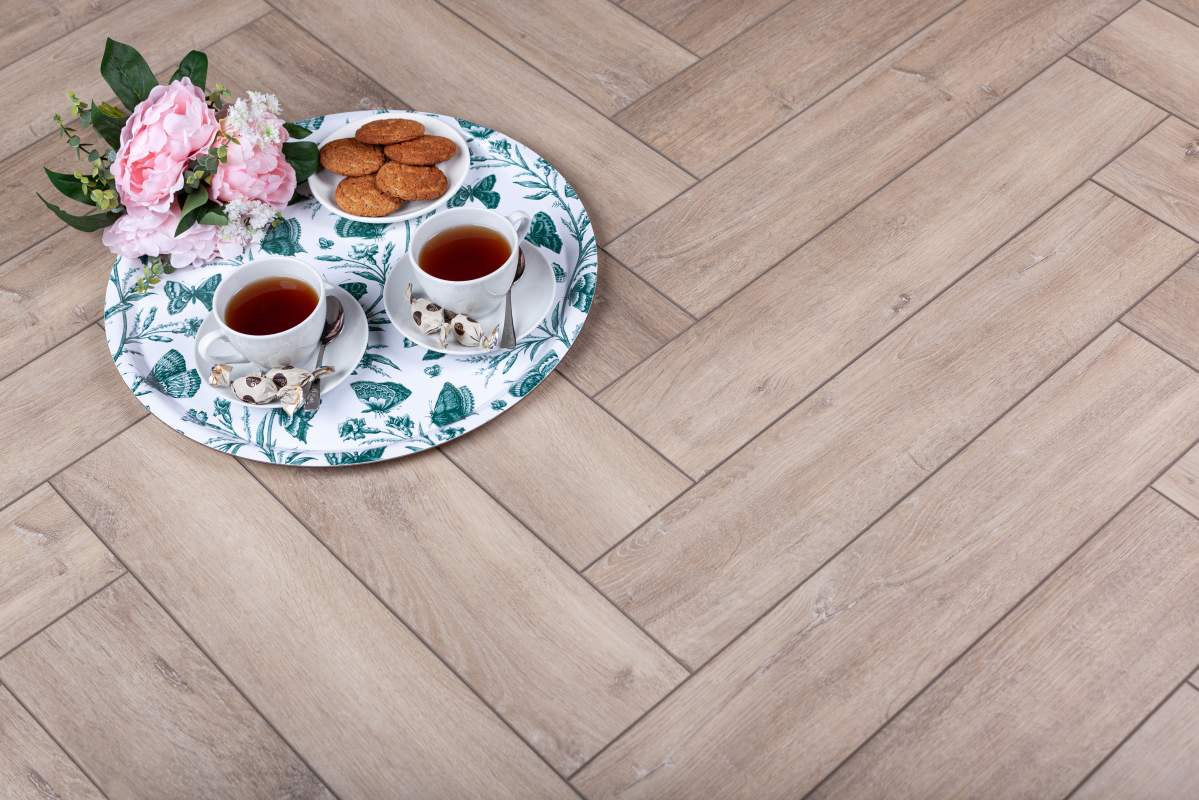 Замковая ПВХ плитка "Aberhof" Carmelita 0532 (615*123*5 мм) — купить в Нальчике