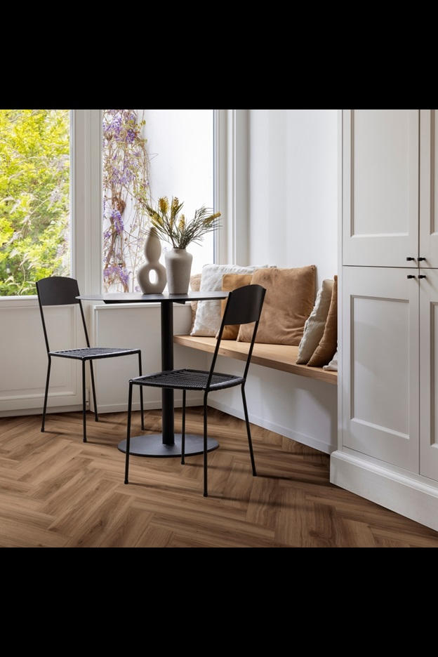 Замковая ПВХ плитка Classic Oak 24844 (630*126*6 мм) — купить в Нальчике