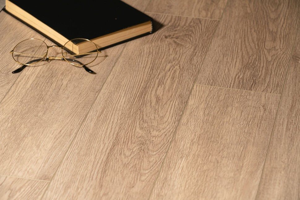 Виниловый ламинат "Bonkeel" Style Дуб Гарднер (1200*125*4 мм) — купить в Нальчике