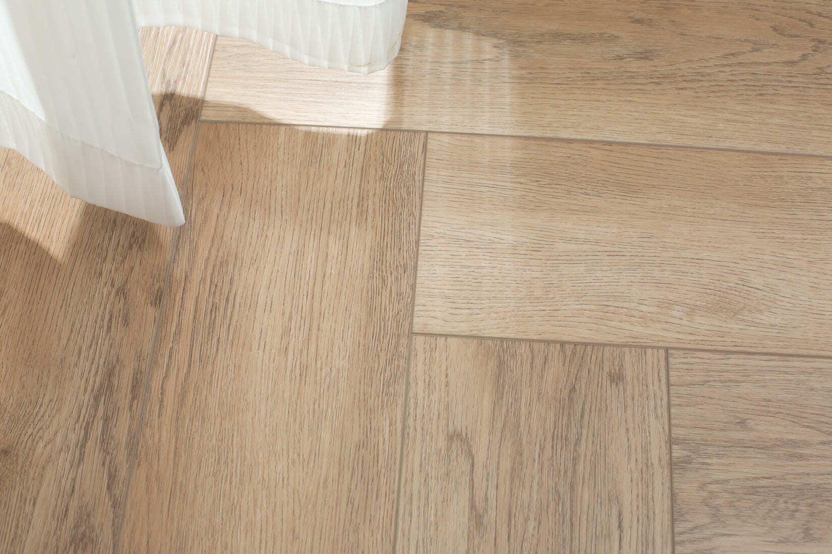 Плитка SPC "OneFloor" 3028 А,В  ЁЛКА (640*128*4 мм) — купить в Нальчике