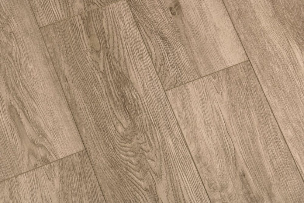LVT плитка "Profield" Дуб Мадейра (915,4*152,4*2,5 мм) — купить в Нальчике