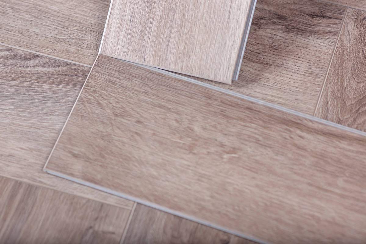 Замковая ПВХ плитка "Aberhof" Carmelita 2626 (615*123*5 мм) — купить в Нальчике